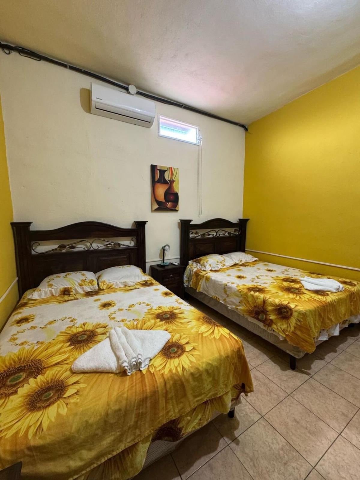 Casa Maya Itza Flores Luaran gambar
